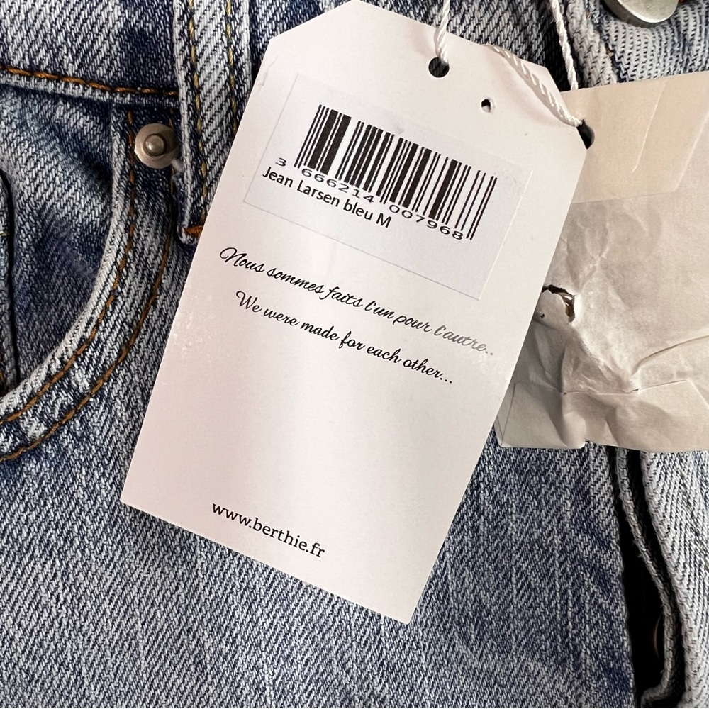 High Rise Straight Leg Jeans Light Wash Vintage Style Denim NWT 6 - Picture 7 of 11